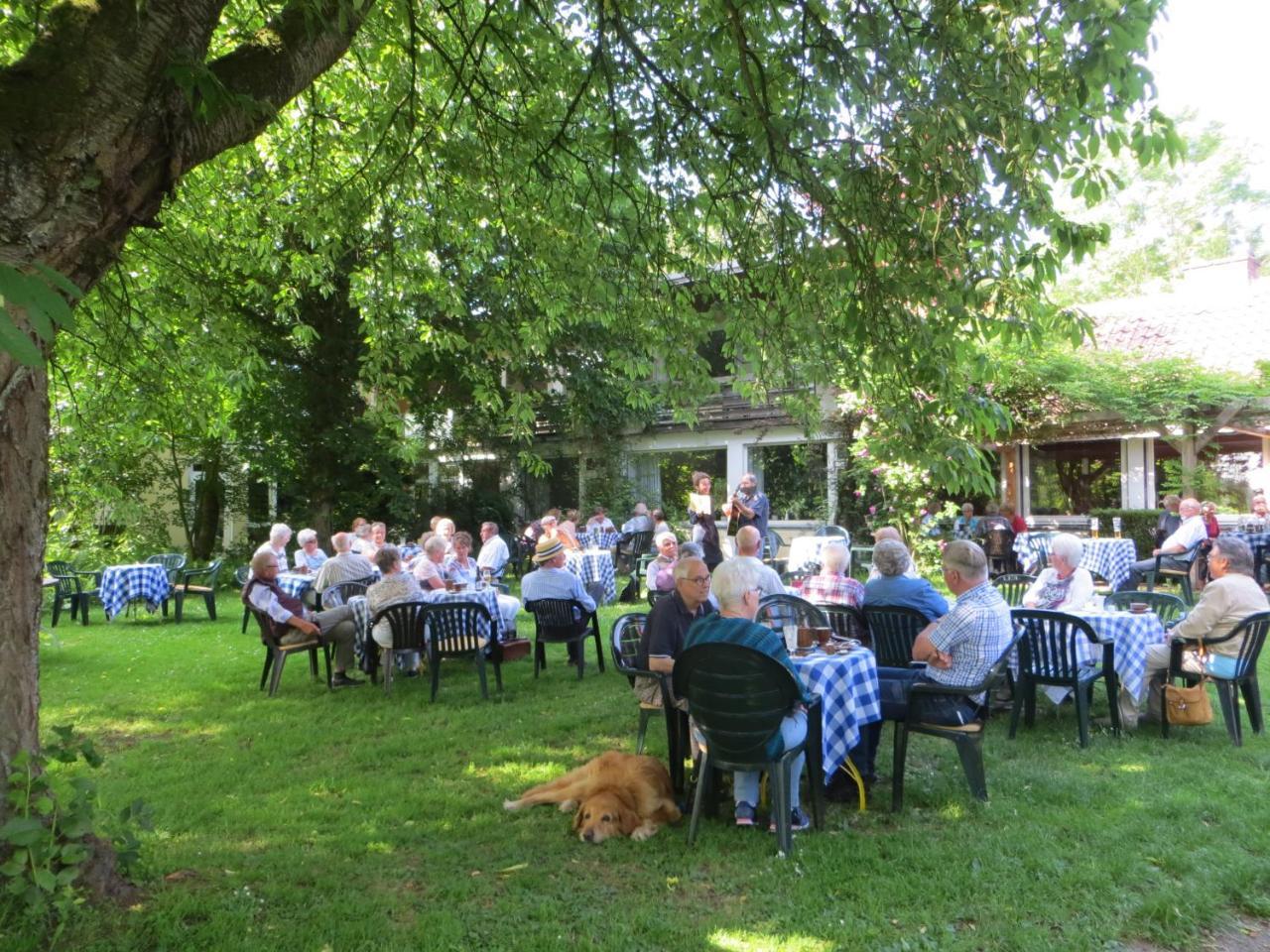 Hotel-Cafe "Schauinsland" Horn-Bad Meinberg Exterior photo